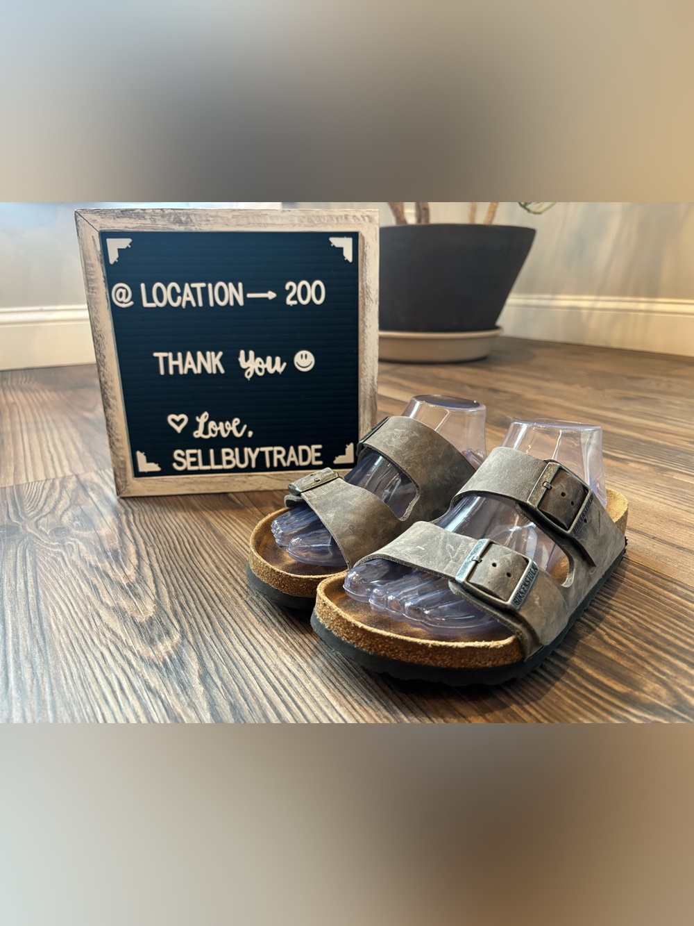 🩶 SOLD 🩶 Birkenstock Arizona Soft Footbed oiled leather sandals in grey